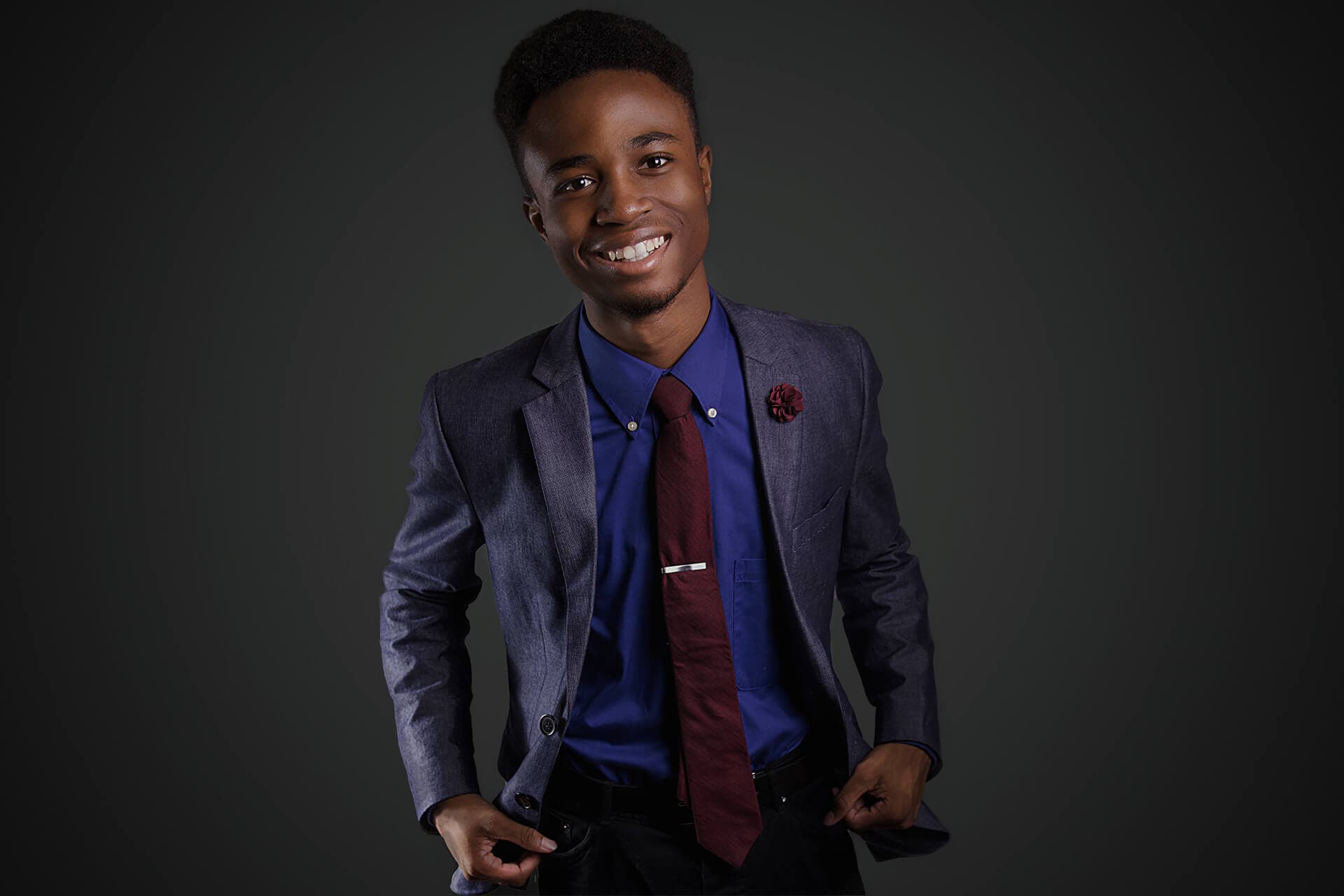 4 Tips for Looking Professional in Business Headshots — Our Guide