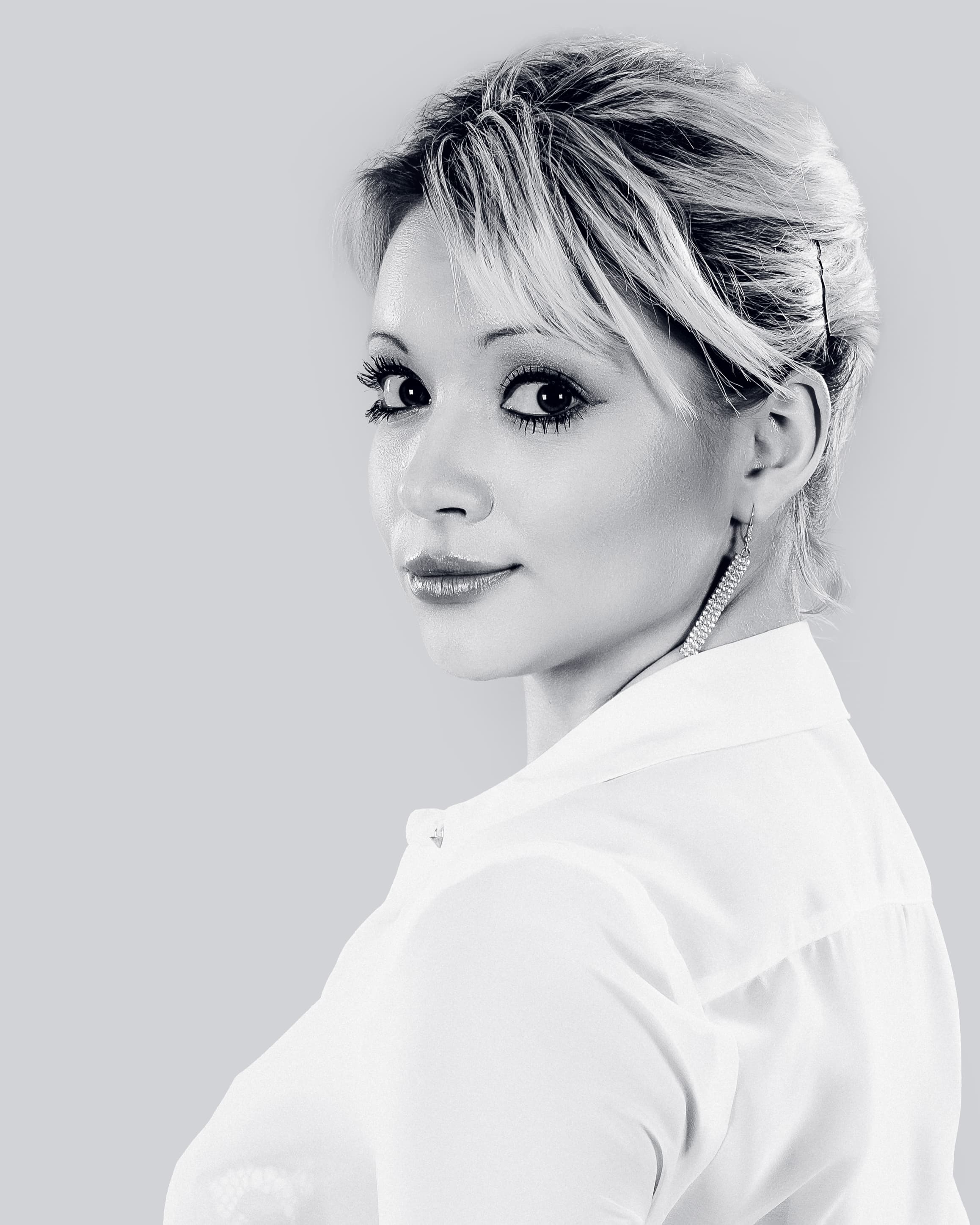 Katie — Lead Make-Up Artist & Stylist at Fotkaplus Photography Studio, Edinburgh